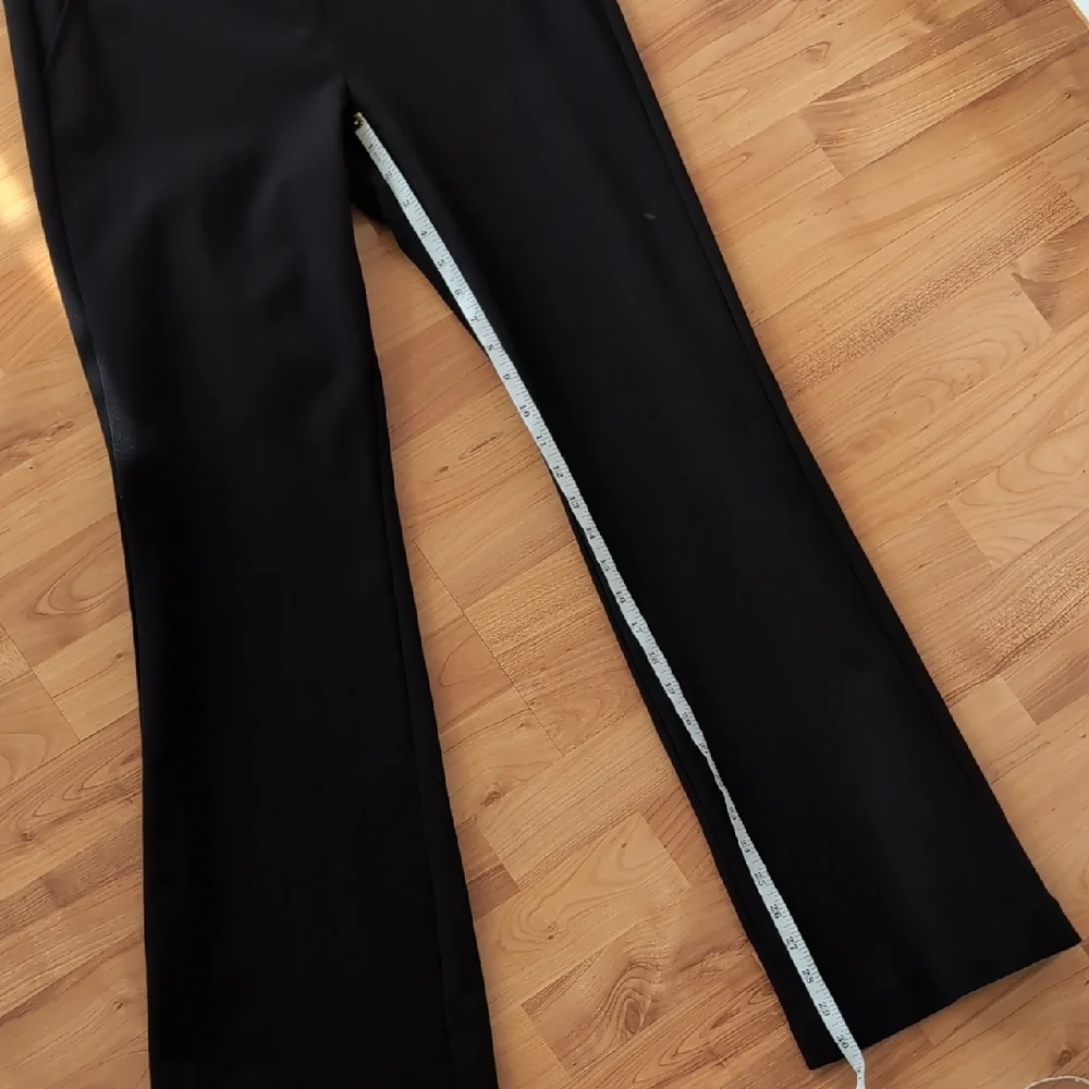 Cabi Black Rave Ponte Knit Pants Women's 10 #542R Back Zip Bootcut Trouser